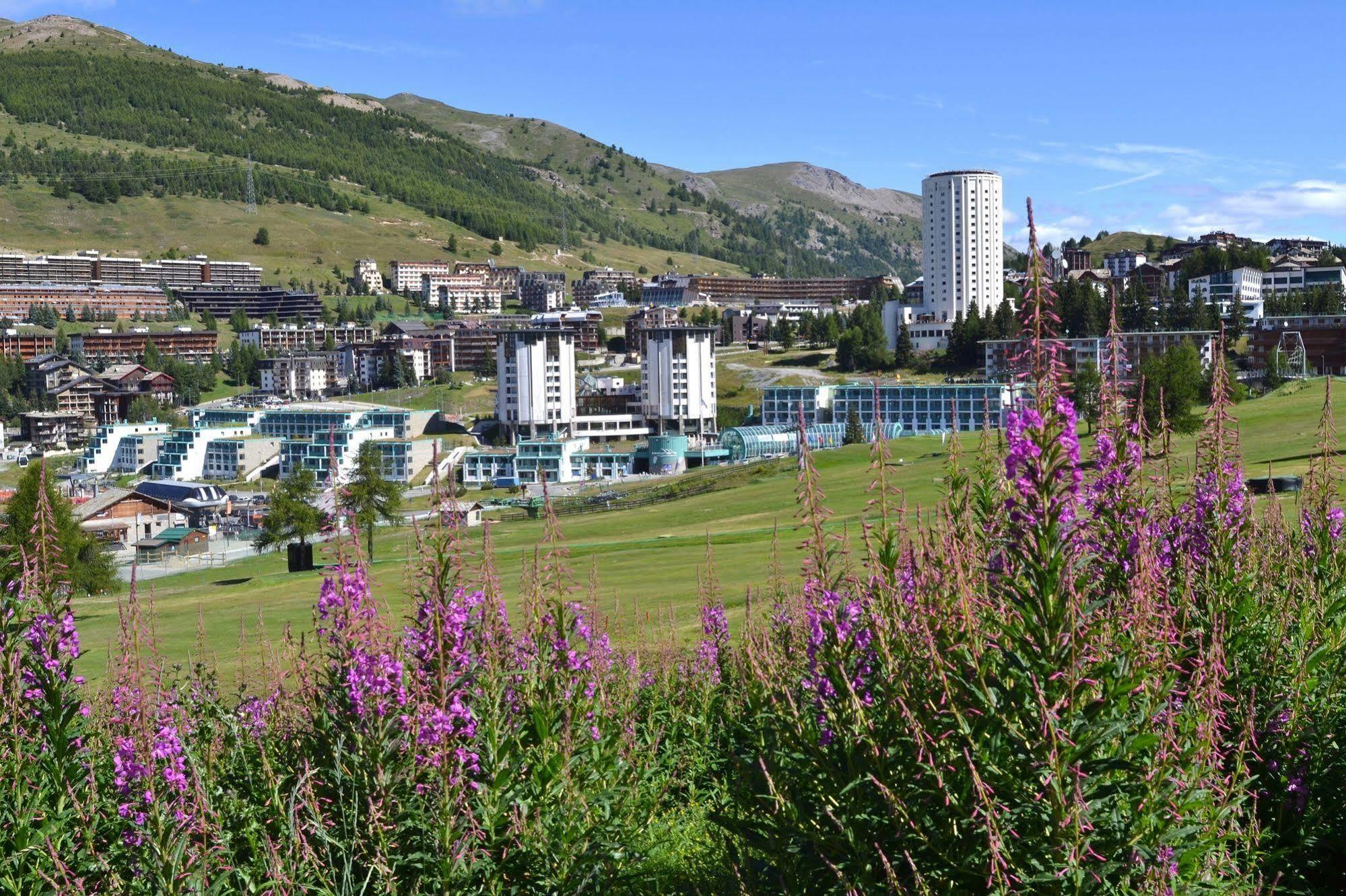 Olimpic Village Th Sestriere Apartments Ngoại thất bức ảnh