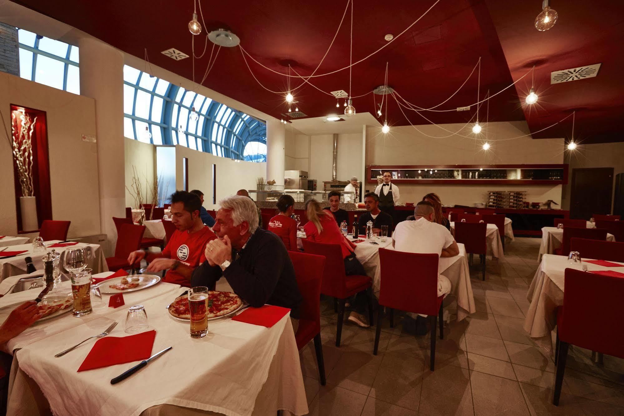Olimpic Village Th Sestriere Apartments Ngoại thất bức ảnh